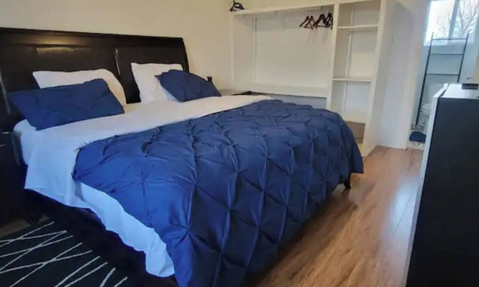 Barrie Casa | Adorable and spacious 3 bedrooms house close to all amenities/quite neighborhood