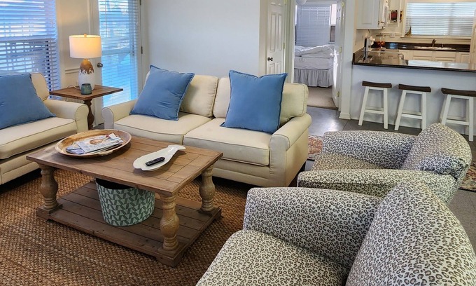Foley Cabaña | Adorable cottage on beautiful Magnolia River- minutes to Fairhope & the beaches!