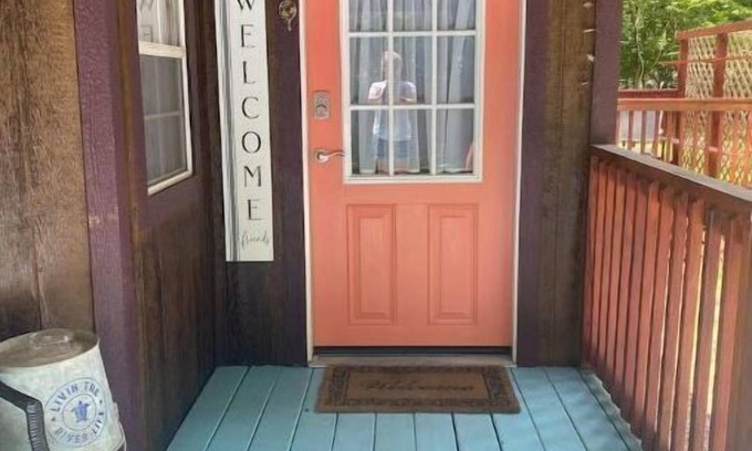 Fort White Casa | Adorable cozy cabin near North Florida Springs