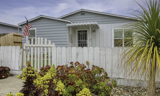 Grover Beach Casa | Adorable Dog Friendly Vacation Home in Grover Beach