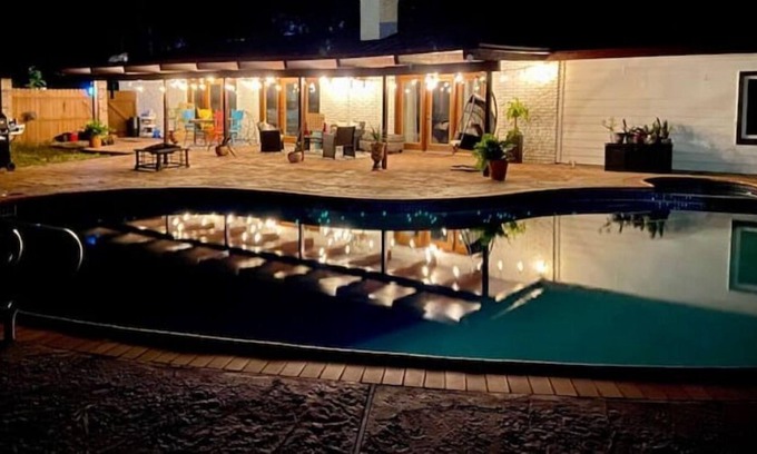 Palmhurst Casa | Adorable guest house with pool