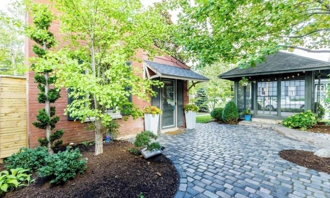 St. Charles Historic District Casa | 🌟 Adorable Historic 🏠 in the ❤️ of St. Charles 🌟