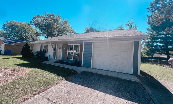 Kokomo Casa | Adorable Home Close to Everything!