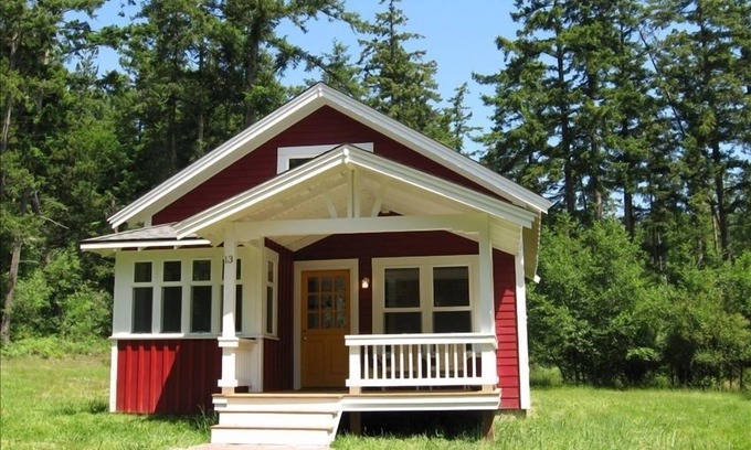 Lopez Island Cabaña | Adorable Lopez Island Cottage