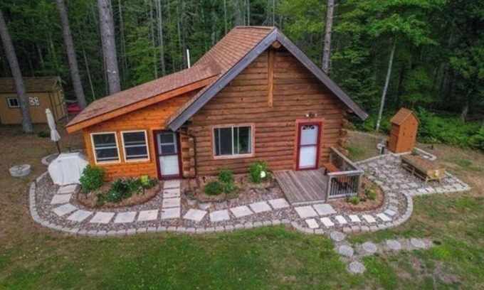 Iron River Cabina | Adorable Northwoods cabin
