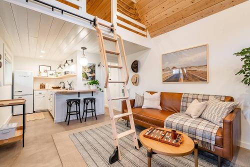 Williams Apartamento | Adorable Tiny House near Grand Canyon, Fire Pit and Walk to Town