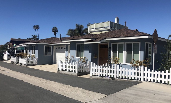 Pierpont Bay Casa | Nuevo, Shelburn Surf Shack en el corazón de Seaside Ventura