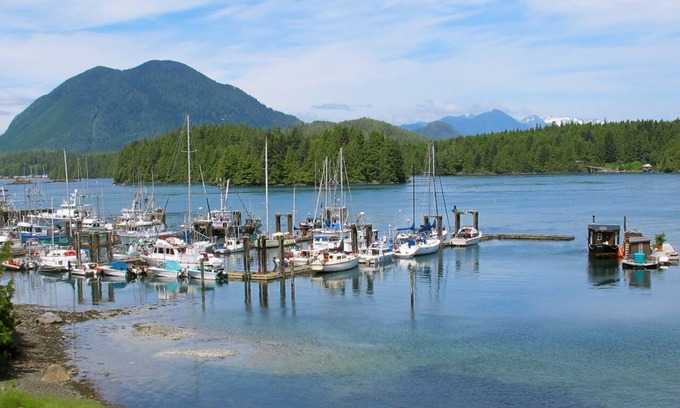 Tofino Condominio | ADRIENNE'S LOFT- Gran espacio, ubicación ideal, vista fantástica !!!