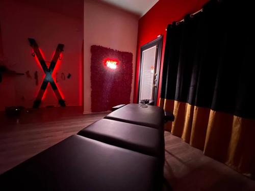 Killeen Casa | Adult-only Fantasy Suite King Bed Jacuzzi Spa