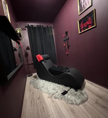 Crawley Casa | Adult only, fetish retreat play space
