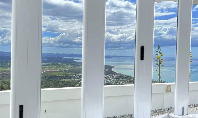 Anasco Apartamento | Este apartamento acomoda a dos (2) adultos