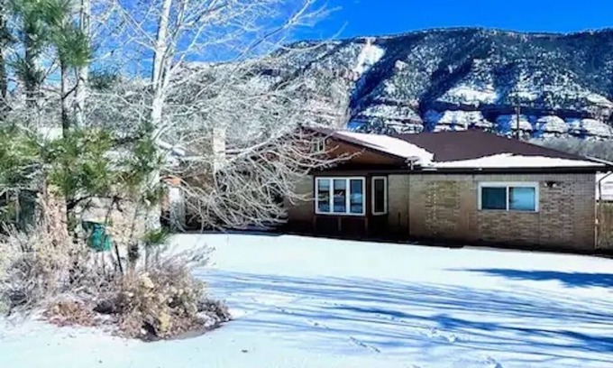 Durango Casa | Adventure HQ! Families /Groups seeking escape and privacy in a prime location.
