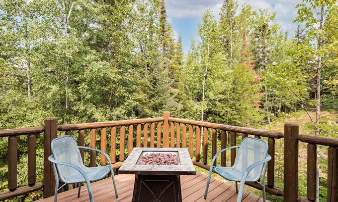 Lutsen Casa | Adventure Oasis: All-Season Sport Haven, Ski-in/Ski-out