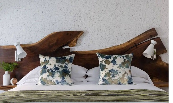 Stowe Area Hotel | Adventure & Relaxation at Field Guide Lodge | Walk to Downtown & Outdoor Trails