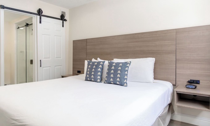 Steamboat Springs Hotel | Adventure Vacation! Four Spacious Units, Near Old Town Hot Springs, Mountain Biking, Hiking, Skiing