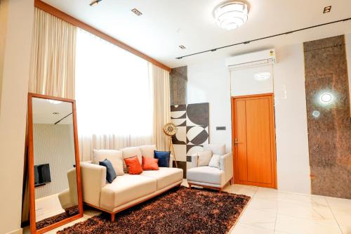 Sulthan Bathery Hotel | AE Tower Platinum Retreat