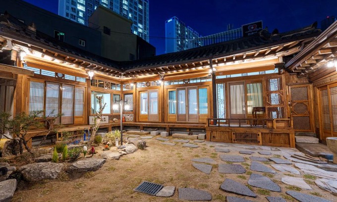 Namsan-dong Casa | Aega Hanok Guesthouse