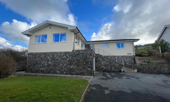Tan-y-groes Casa | Aelwyd Y Don