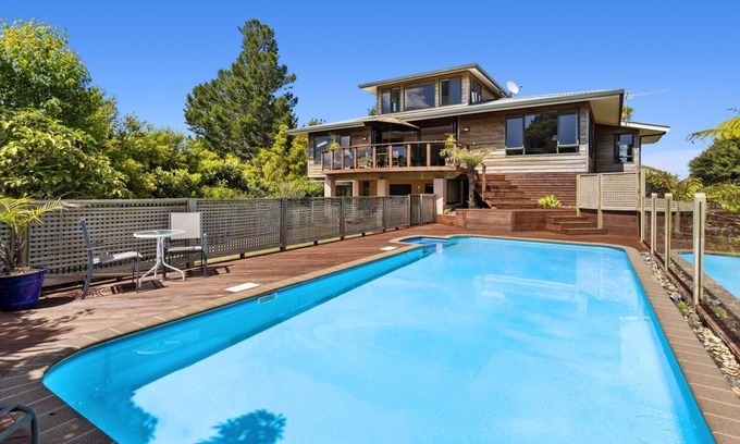 Te Wahapu Casa | Aerie - 360 degree views over Russell and the surrounding area