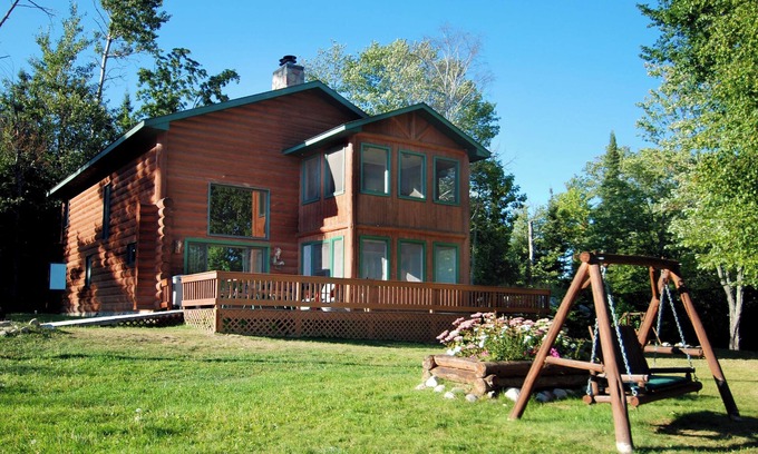 Orr Cabina | Aerie - Vermilion Dam Lodge