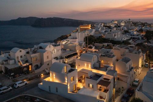 Oia Apartamento | AetherOia Suites