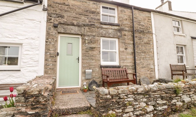 Penmachno Cabaña | AFALLON, family friendly, character holiday cottage in Penmachno