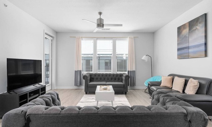 Fishers Apartamento | Affordable 2-Bedroom Fishers *Pool View*