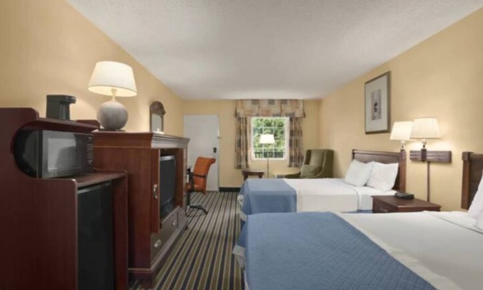 Alexandria West Casa | Affordable Comfort in Alexandria!! 2 Double Beds11