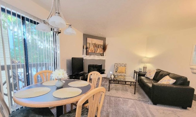 Englewood Condominio | AFFORDABLE DTC CONDO - 2ND FLOOR