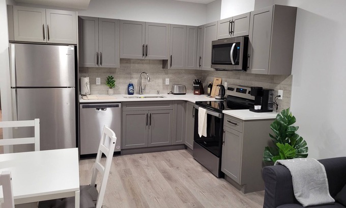 Southeast Calgary Casa | Affordable Luxury – 2-Bedroom Suite in Wolf Willow, Calgary!
