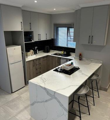 Port Elizabeth Central Apartamento | Affordable Luxury Apartment
