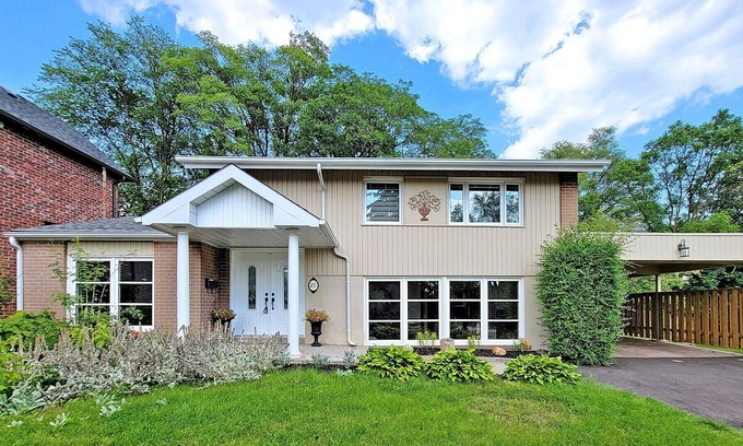 Toronto Casa | Affordable Luxury Modem Entire House in Toronto Centre Area