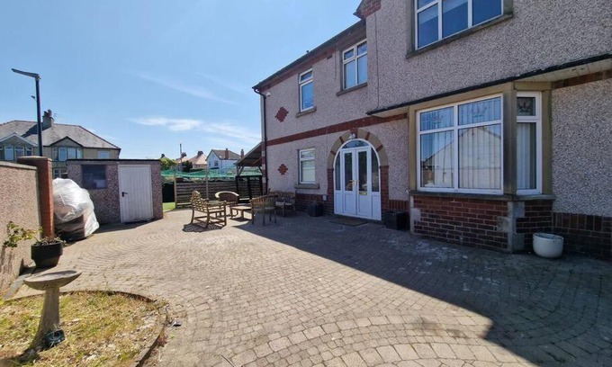 Heysham Casa | Massive 4 Bedroom detached house