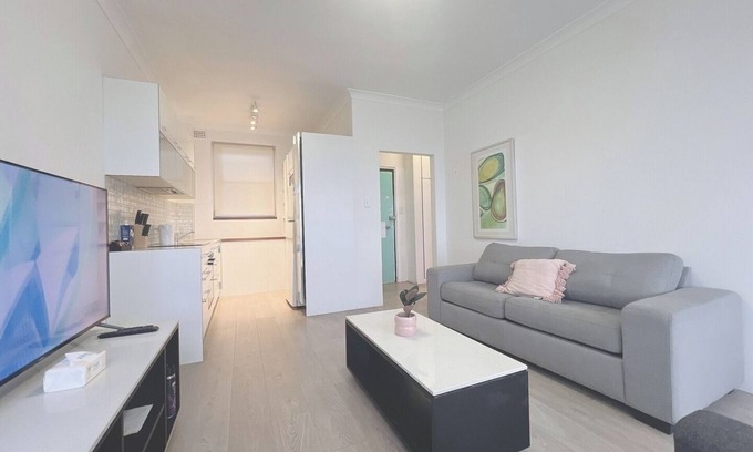 Maroubra Apartamento | Affordable Ocean View 1BDR Unit Maroubra Beach