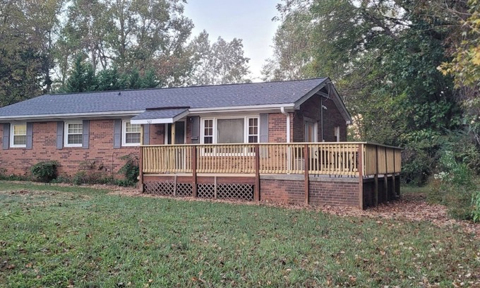 Mebane Casa | Affordable place for business professionals looking to relocate.