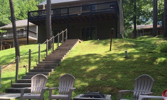 Waleska Casa | Casa privada asequible frente al lago con pontón