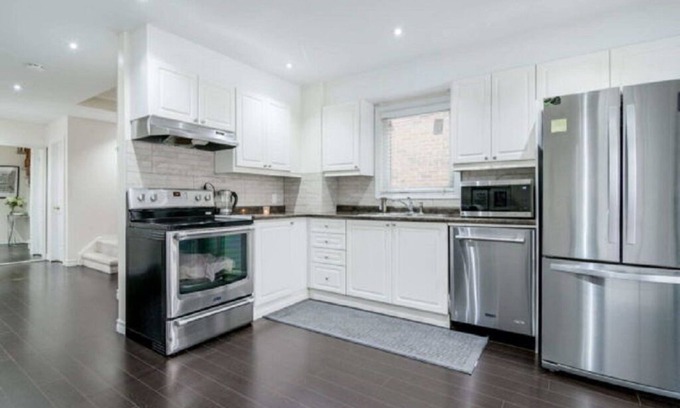 Brampton West Casa | Affordable Quiet 3 Bdrms + 2.5 bath Home in Toronto Area