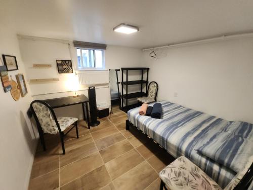 Mount Dennis Casa | Affordable/Quiet Private Room