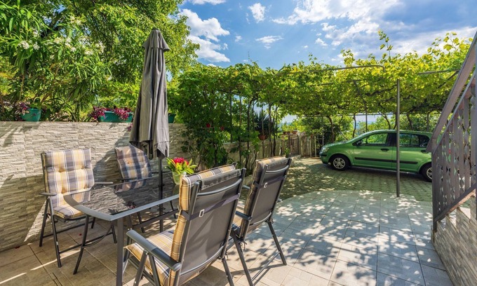 Vinodolska opcina Apartamento | Estudio asequible con barbacoa privada, aparcamiento privado no lejos del mar