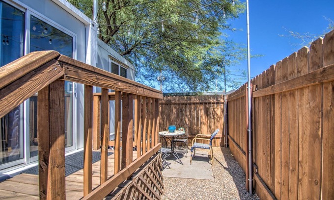 Garfield Casa | Affordable! Tiny Home | Walk to Downtown Phoenix | Free Parking | Convention Center Nearby