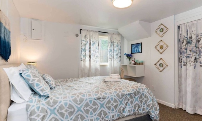 Des Moines Casa | Affortable 2 Bedrooms, Pet Friendly, Near Airport