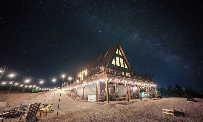 Chiloquin Cabina | Aframe Escape|Mtn&Lake Views|Spa|GameRoomlTheatre|Stargazing|Basecamp