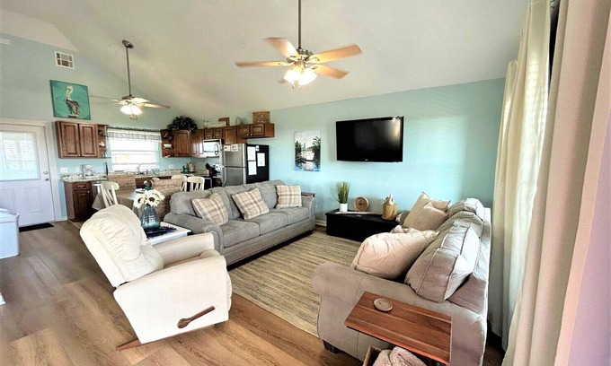 Golden Meadow Casa | Afrayed Knot Waterfront- Coastal Realty Group