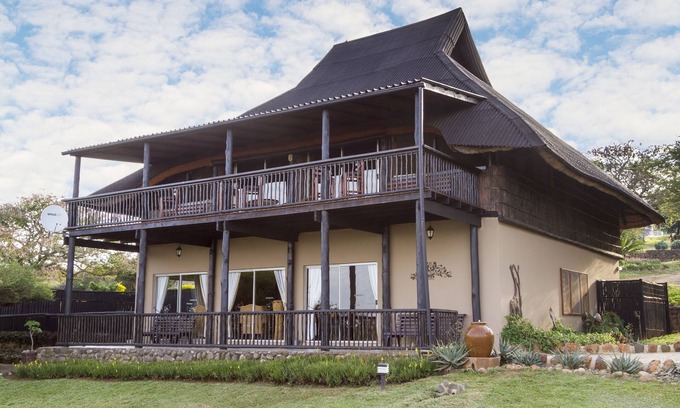Elgin Cabina | African Spirit Game Lodge