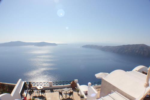 Imerovigli Hotel | Afroessa Hotel by Pearl Hotel Collection