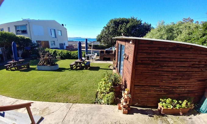 Van Dyks Bay Cama Y Desayuno | After8 B&B