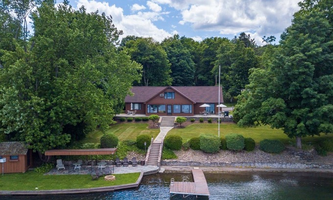 Branchport Casa | Paraíso de la tarde: "Impresionante propiedad de Lakeside en el lado oeste de Keuka"