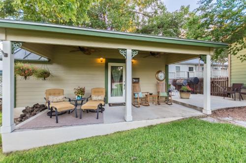 Fredericksburg Cama Y Desayuno | Agape Cottage