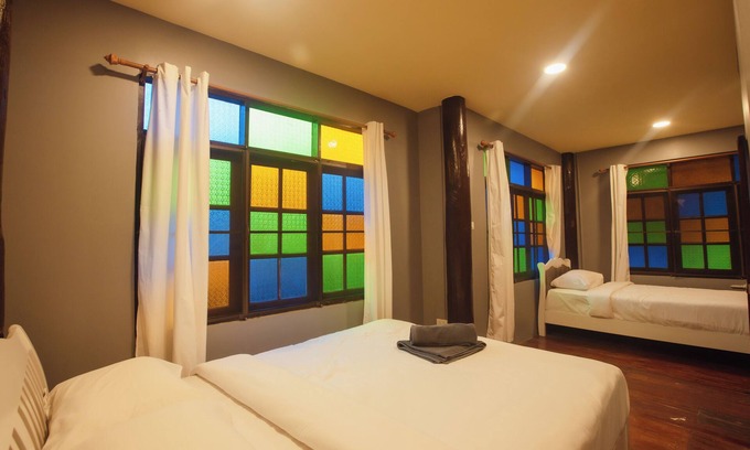 Wua Lai Cama Y Desayuno | Agga CNX Hostel