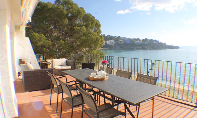 Almadraba-Canyelles Casa | Agi Gaviota Beach Casa en alquiler en Roses Girona.